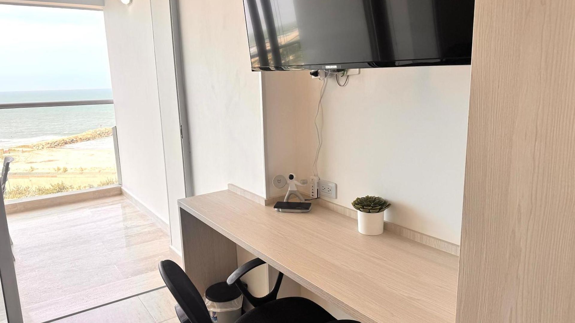 Apartamento Frente Al Mar Aeropuerto Crespo